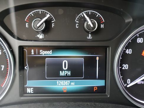 Used 2019 Buick Enclave Preferred w/ LPO, Cargo Package FWD image 28
