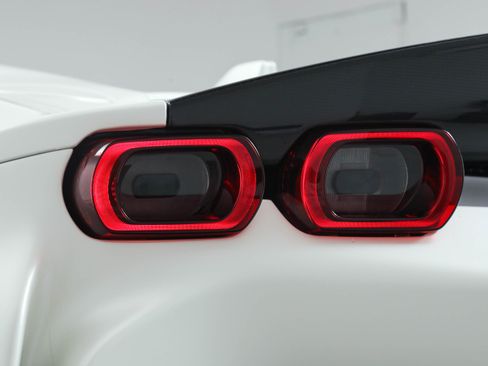 Certified 2025 Ferrari SF90 Spider image 18