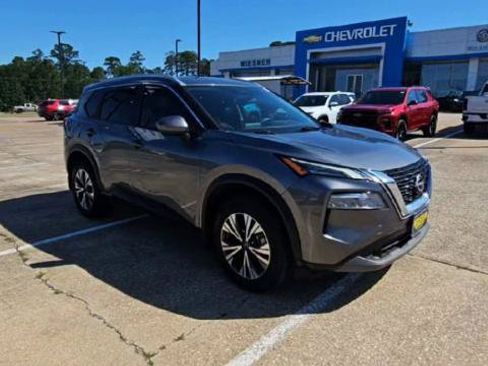 Used 2023 Nissan Rogue SV w/ SV Premium B Package AWD/4WD image 2