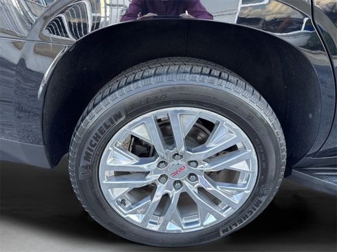 Used 2021 GMC Yukon SLT w/ SLT Luxury Plus Package image 28