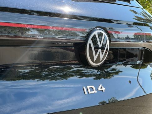 Used 2023 Volkswagen ID.4 S RWD image 27