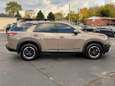 Used 2024 Nissan Pathfinder Rock Creek image 9