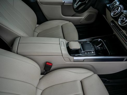 Used 2021 Mercedes-Benz GLB 250 4MATIC image 20