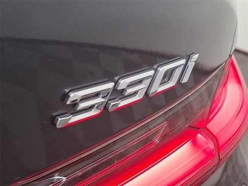 Used 2020 BMW 330i xDrive Sedan w/ Convenience Package image 32