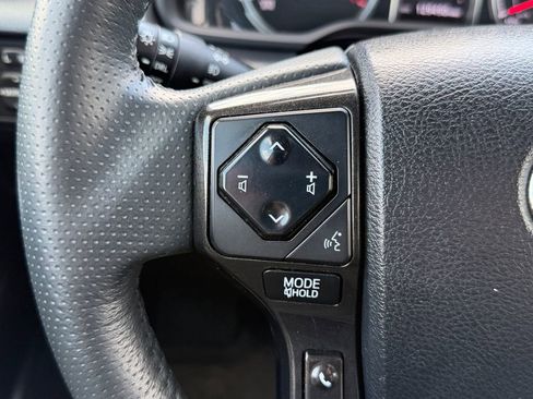 Used 2020 Toyota 4Runner Venture w/ Moonroof Package AWD/4WD image 14