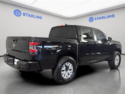 Used 2022 Nissan Frontier SV image 9