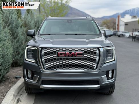 Used 2021 GMC Yukon Denali w/ Denali Premium Package AWD/4WD image 2