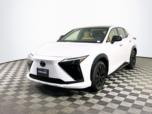 New 2026 Lexus RZ 450e AWD image 3