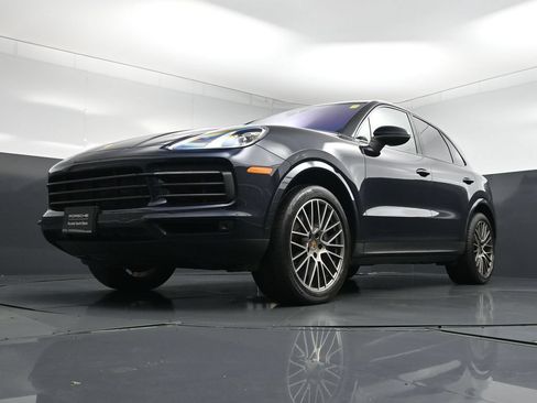 Used 2022 Porsche Cayenne AWD/4WD image 25