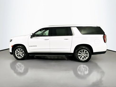 Used 2024 Chevrolet Suburban Premier AWD/4WD image 5