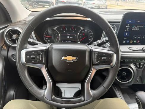Used 2024 Chevrolet Blazer LT w/ Convenience Package FWD image 23