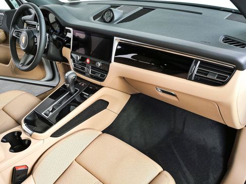 Certified 2026 Porsche Macan Turbo AWD/4WD image 24