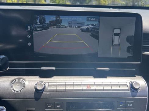 Certified 2024 Hyundai Kona Limited FWD image 11