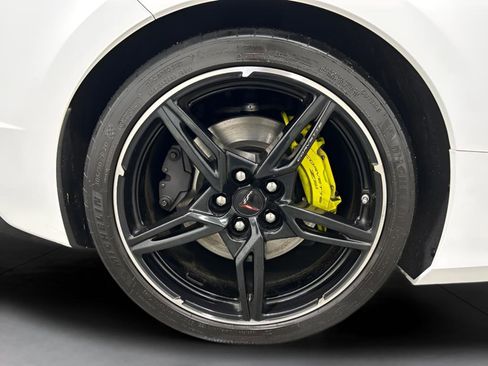 Used 2023 Chevrolet Corvette Stingray Premium Conv w/ Z51 Performance Package image 10