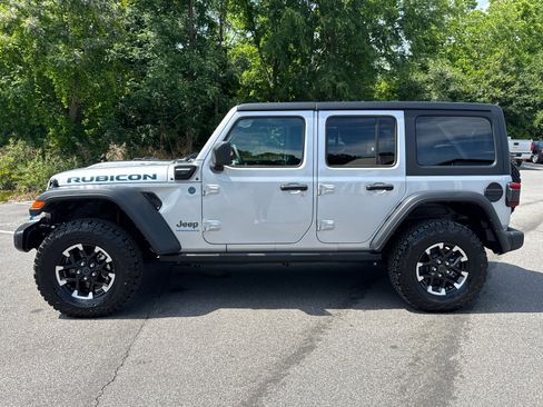 Used 2024 Jeep Wrangler Unlimited Rubicon 4xe AWD/4WD image 8