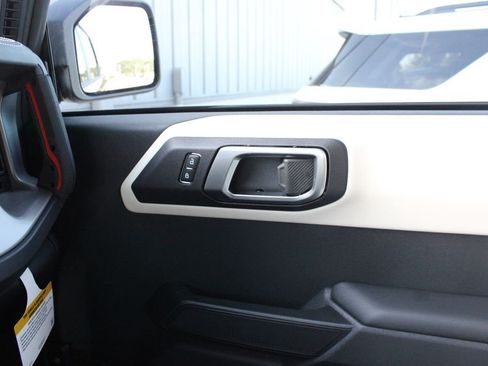 New 2026 Ford Bronco Outer Banks w/ Sasquatch Package AWD/4WD image 20