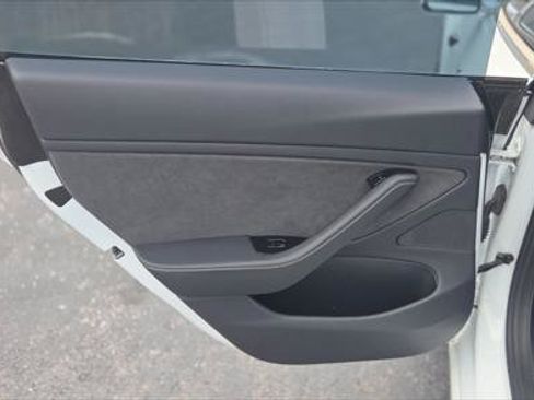 Used 2019 Tesla Model 3 Long Range RWD image 17