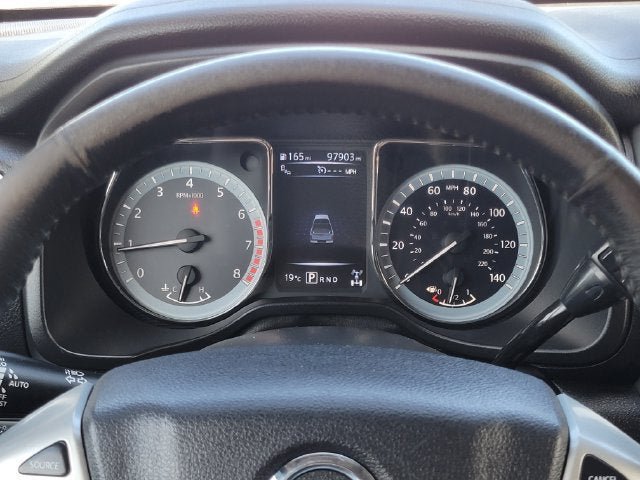 Used 2017 Nissan Titan SV AWD/4WD image 15