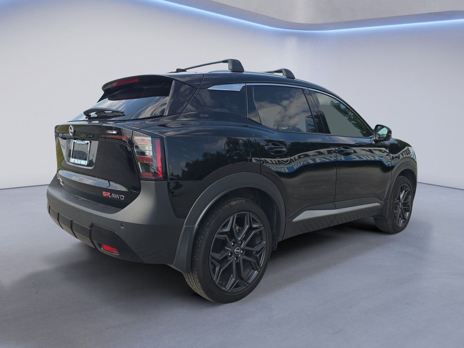 Used 2025 Nissan Kicks SR AWD/4WD image 6