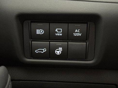 New 2026 Toyota Highlander Platinum AWD/4WD image 32