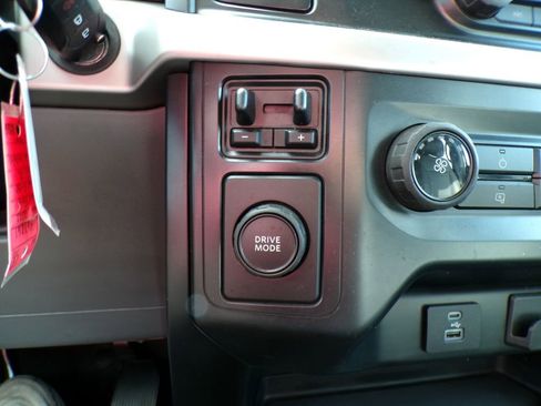 Used 2022 Ford F150 XL w/ Trailer Tow Package RWD image 19