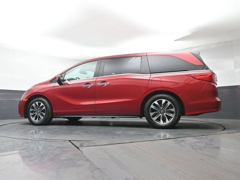 Used 2024 Honda Odyssey EX-L image 31