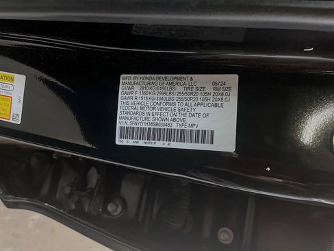 Used 2025 Honda Pilot Sport image 33