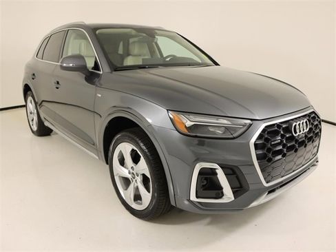 Certified 2025 Audi Q5 2.0T Premium Plus w/ Premium Plus Package image 7