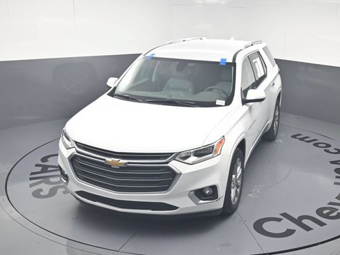 Used 2018 Chevrolet Traverse Premier FWD image 31