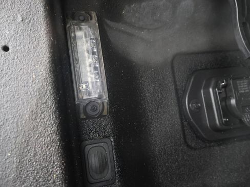 Used 2018 RAM 3500 Laramie image 32