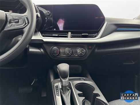 Used 2024 Chevrolet Trax LS w/ LS Convenience Package image 11