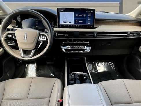 Used 2024 Lincoln Corsair Grand Touring w/ Equipment Group 301A image 9