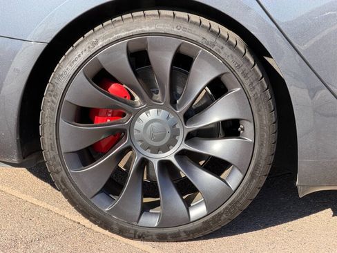 Used 2022 Tesla Model 3 Performance image 37