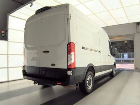 Used 2022 Ford Transit 250 Medium Roof RWD image 3