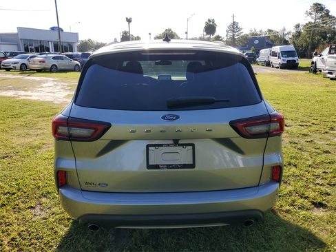 Used 2023 Ford Escape ST-Line image 8
