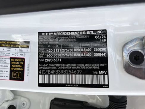 Used 2024 Mercedes-Benz GLE 350 4MATIC image 36