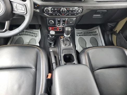 Used 2025 Jeep Wrangler Sport image 22