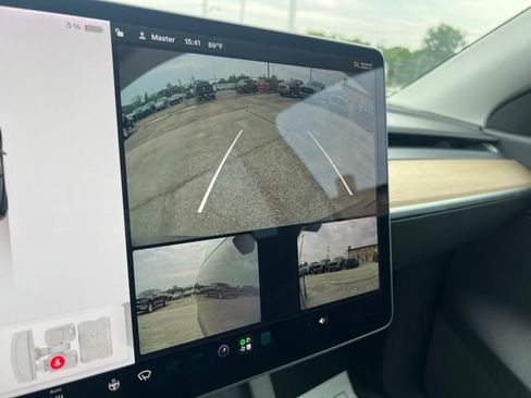 Used 2022 Tesla Model Y Performance AWD/4WD image 10