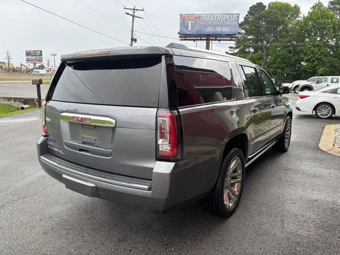 Used 2020 GMC Yukon XL Denali w/ Denali Premium Package AWD/4WD image 8