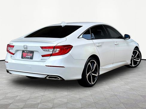 Used 2018 Honda Accord Sport image 6