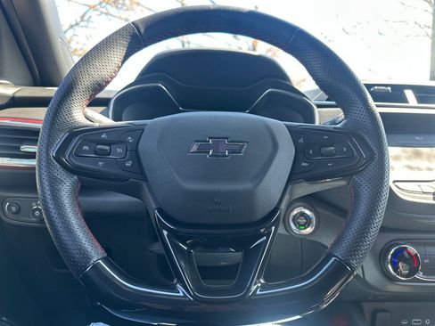 Used 2023 Chevrolet TrailBlazer RS AWD/4WD image 7