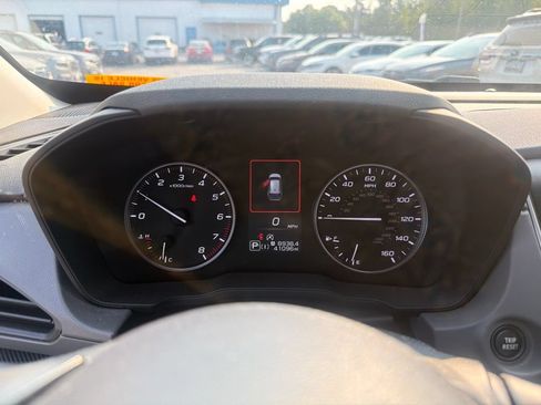 Used 2024 Subaru Crosstrek 2.0i Premium AWD/4WD image 16