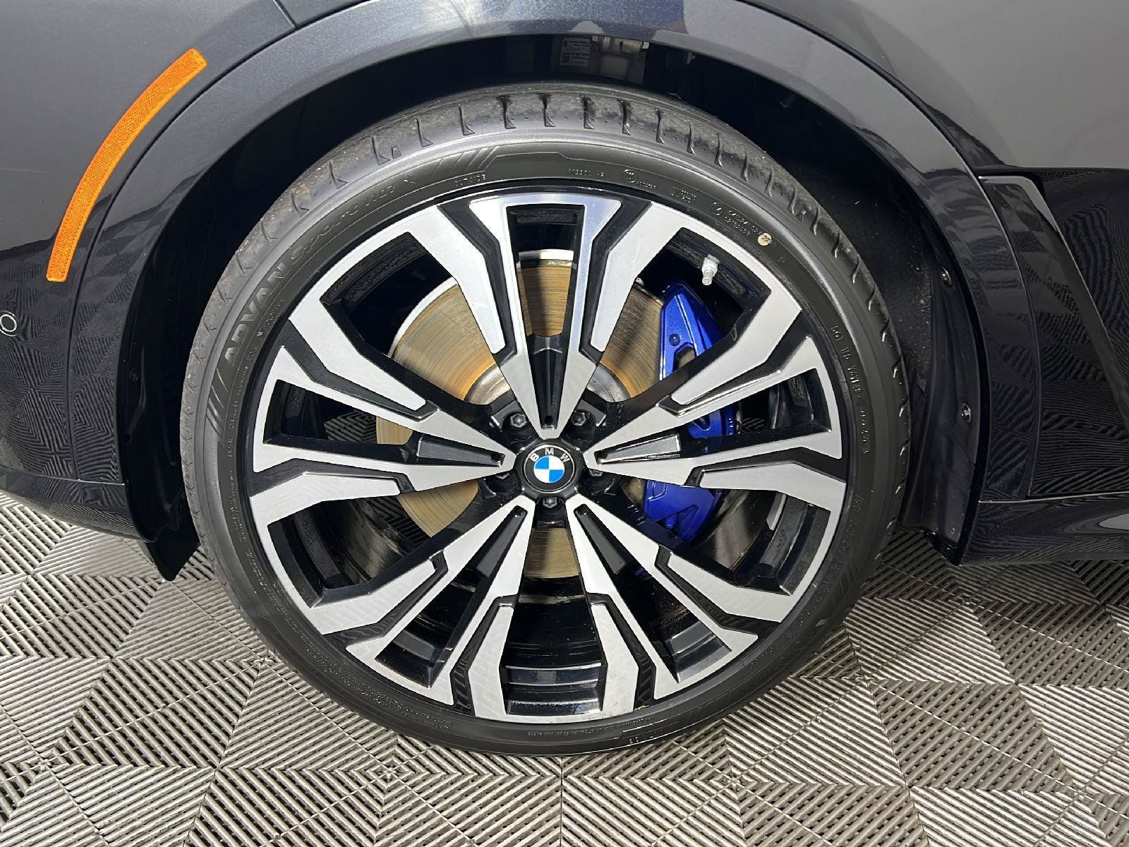 Used 2024 BMW X7 M60i w/ Executive Package AWD/4WD image 33