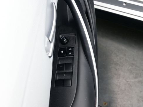 Used 2025 Toyota Corolla SE w/ SE Premium Package image 10