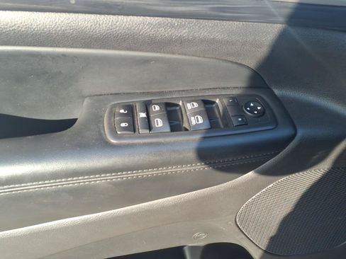 Used 2020 Jeep Grand Cherokee Laredo RWD image 14