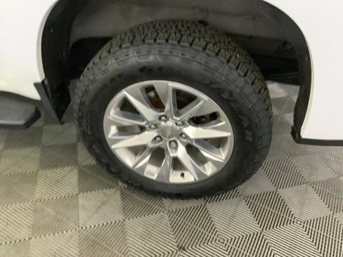 Used 2020 Chevrolet Silverado 1500 LTZ w/ LTZ Plus Package AWD/4WD image 39