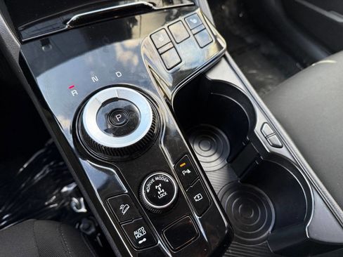 Used 2023 Kia Sportage LX image 14