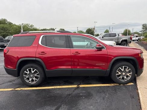 Used 2022 GMC Acadia SLE w/ Driver Convenience Package FWD image 6