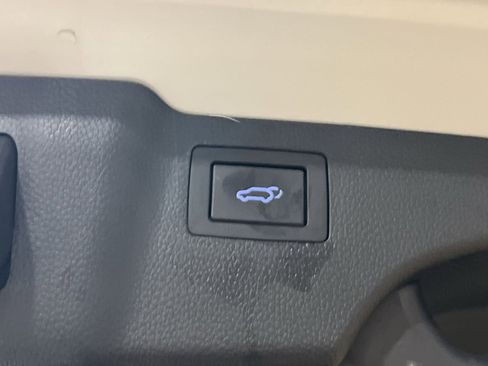 Used 2017 Hyundai Santa Fe Sport image 27