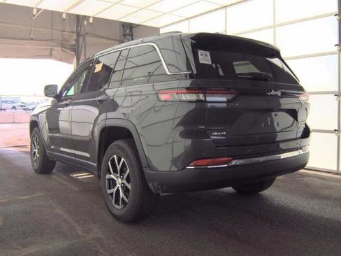 Used 2024 Jeep Grand Cherokee Limited image 6